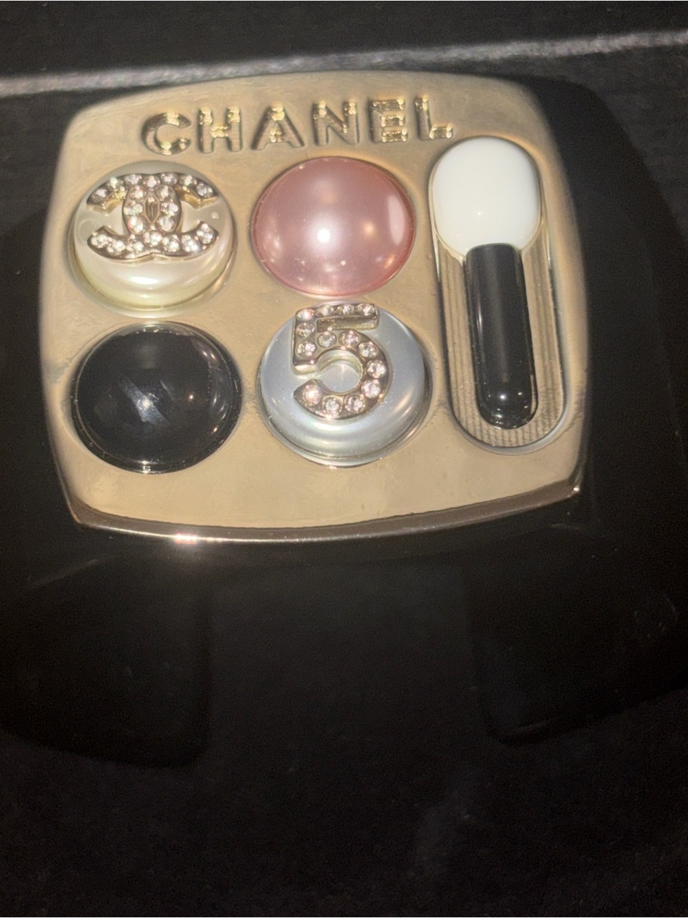 ✨🪩💄 CHANEL CC 5 Makeup Palette Cuff 💖✨ - Picture 9 of 14